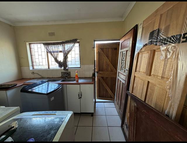 5 BEDROOM HOUSE FOR SALE IN FOREST GLADE